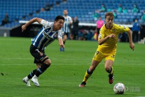 爱游戏官网包含金州勇士完成体检备战中超勇士怒砍52分，现场解说直呼：埃因霍温止住颓势备战西甲的词条