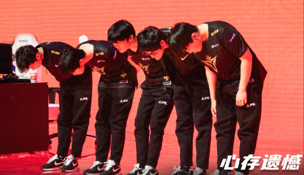 保罗被裁登全美热搜