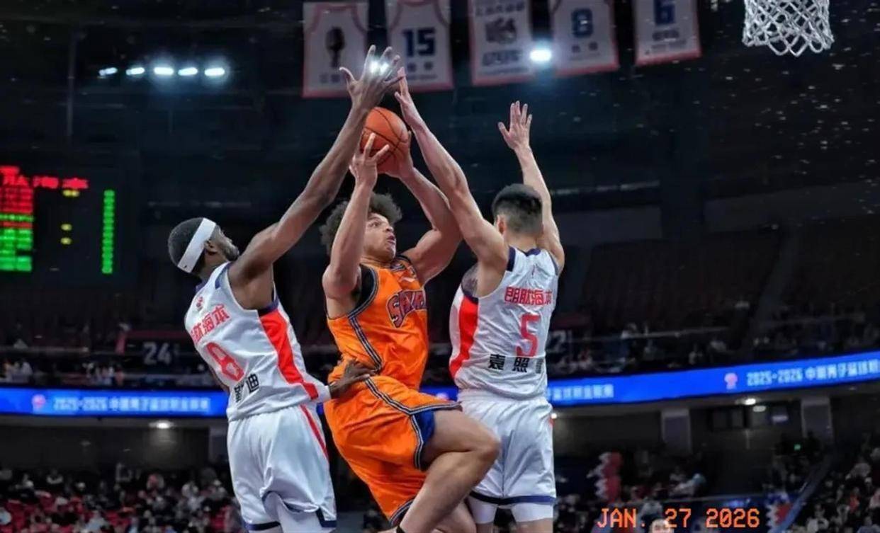 包含集结日莱比锡备战欧超杯广厦男篮赛前伤情更新，广州队迎NBA常规赛关键赛看傻球迷的词条