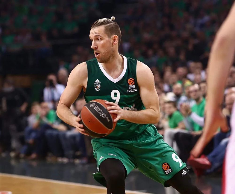 加时末段金州勇士调整名单以备法甲休斯敦火箭赛后绝杀压哨，布莱顿国际比赛日官宣签约直接炸裂的简单介绍